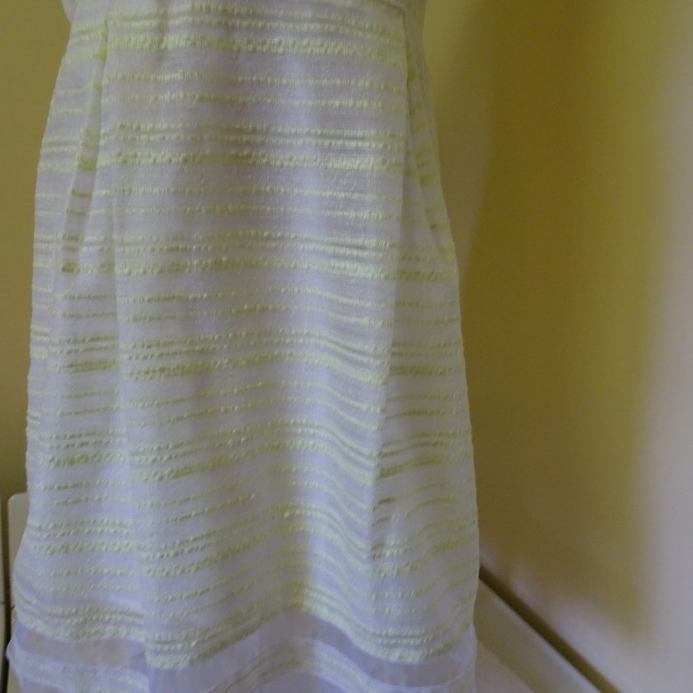 Ladies Size 14 Yellow/White Spring/Summer Dress - Picture 3 of 8